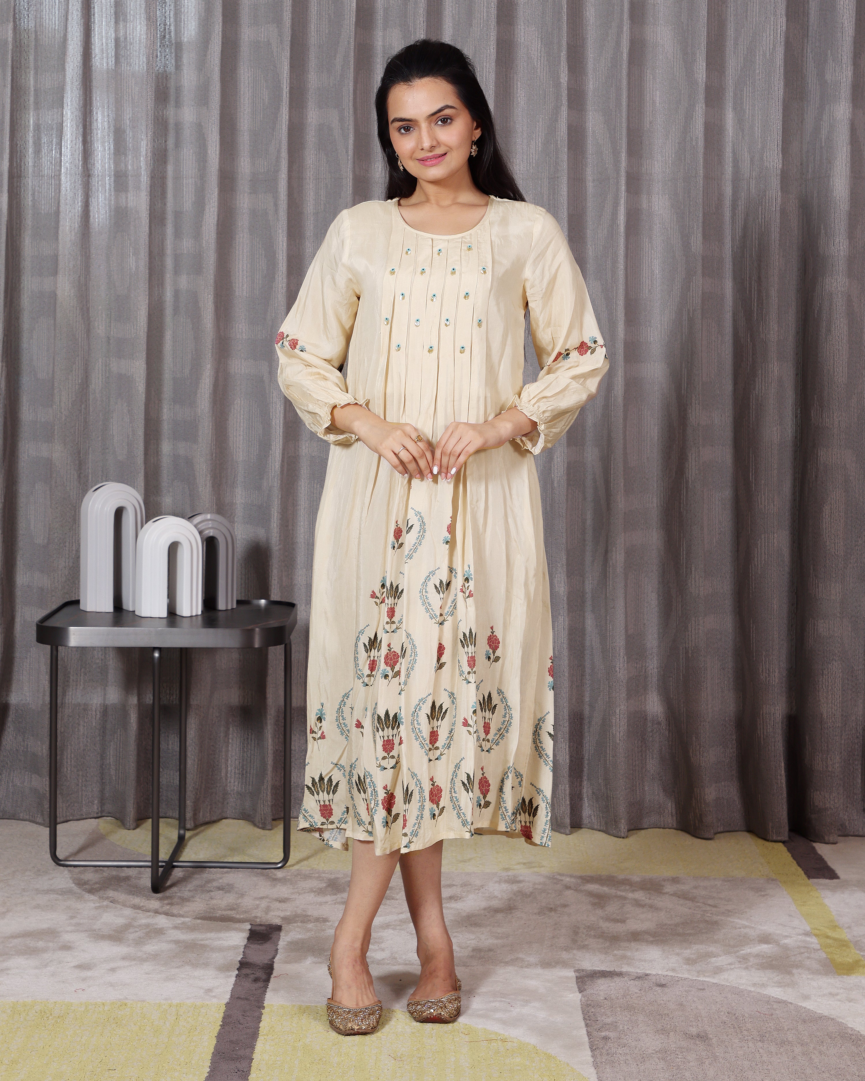 Noor - Beige Flared Dress