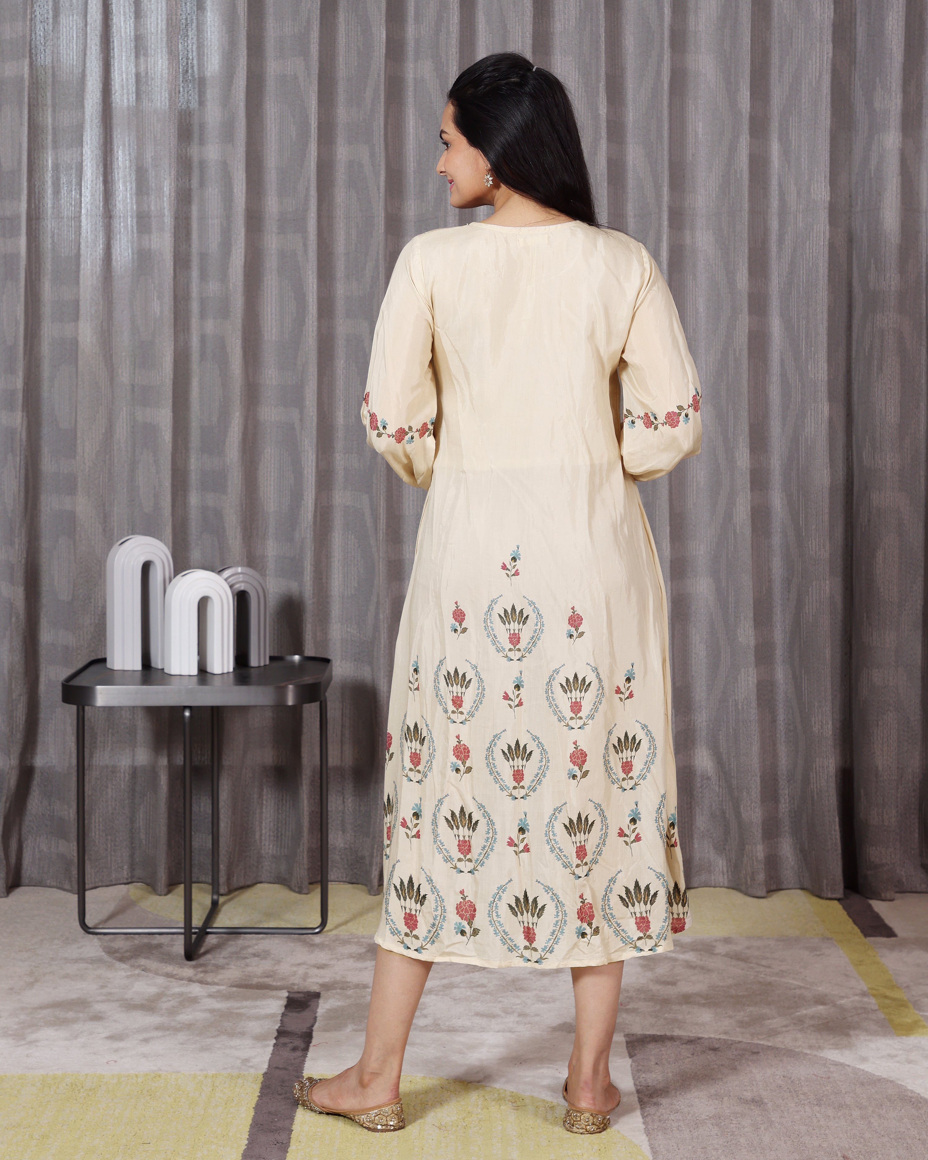 Noor - Beige Flared Dress