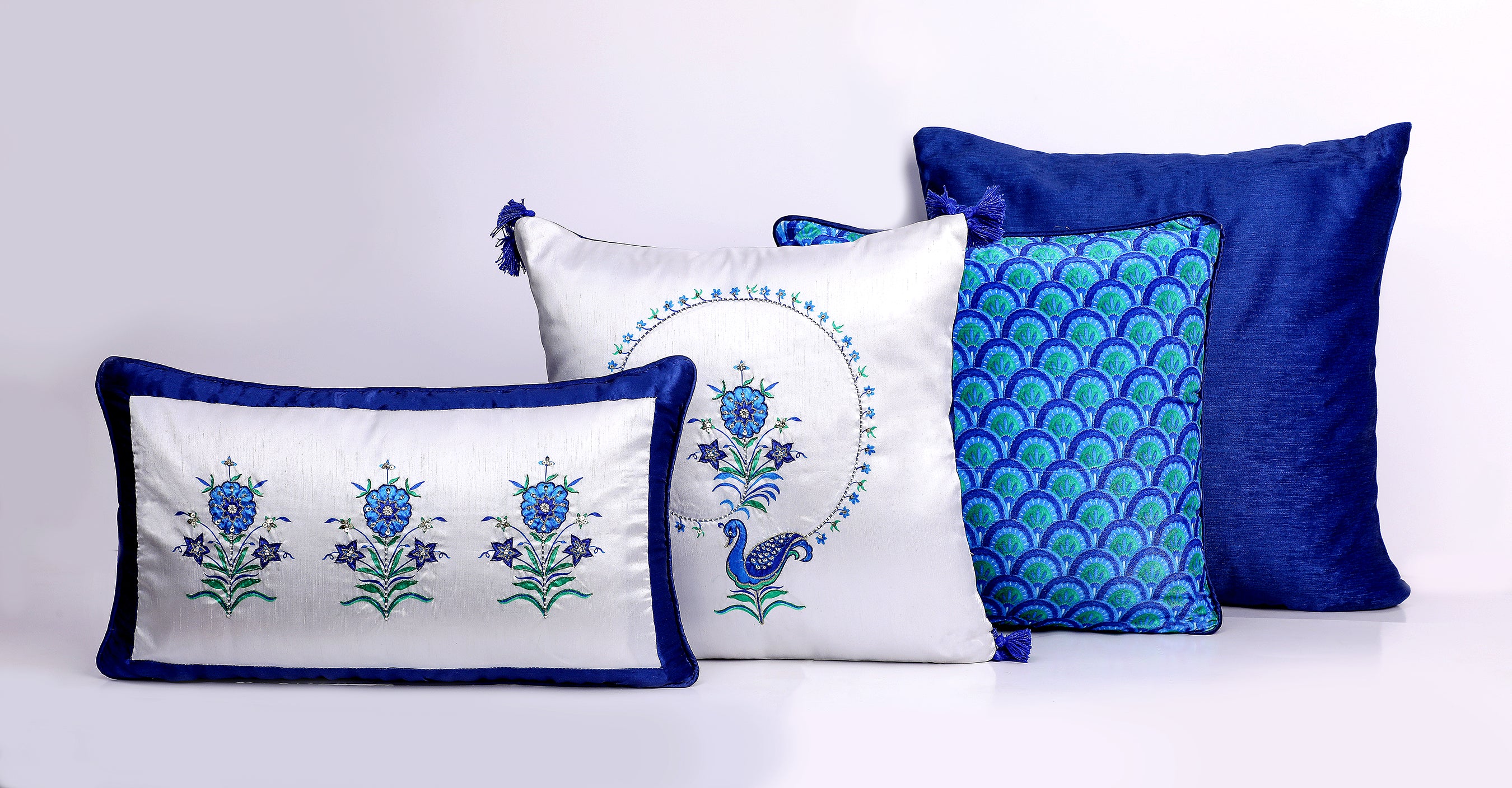 Mayuri Velvet Cushion